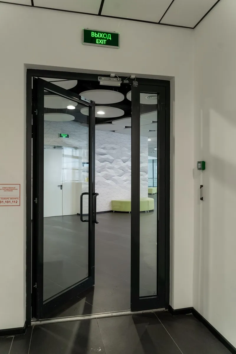 Противопожарные двери  EIWS 60